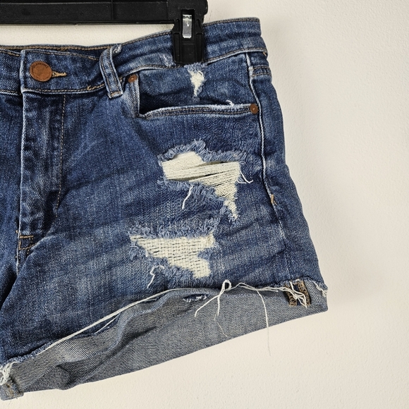 Blank NYC Denim Distressed Shorts Size 29 - Picture 2 of 5